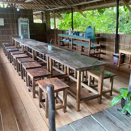 Mansuar Raja Ampat Bungalows Kri Luaran gambar