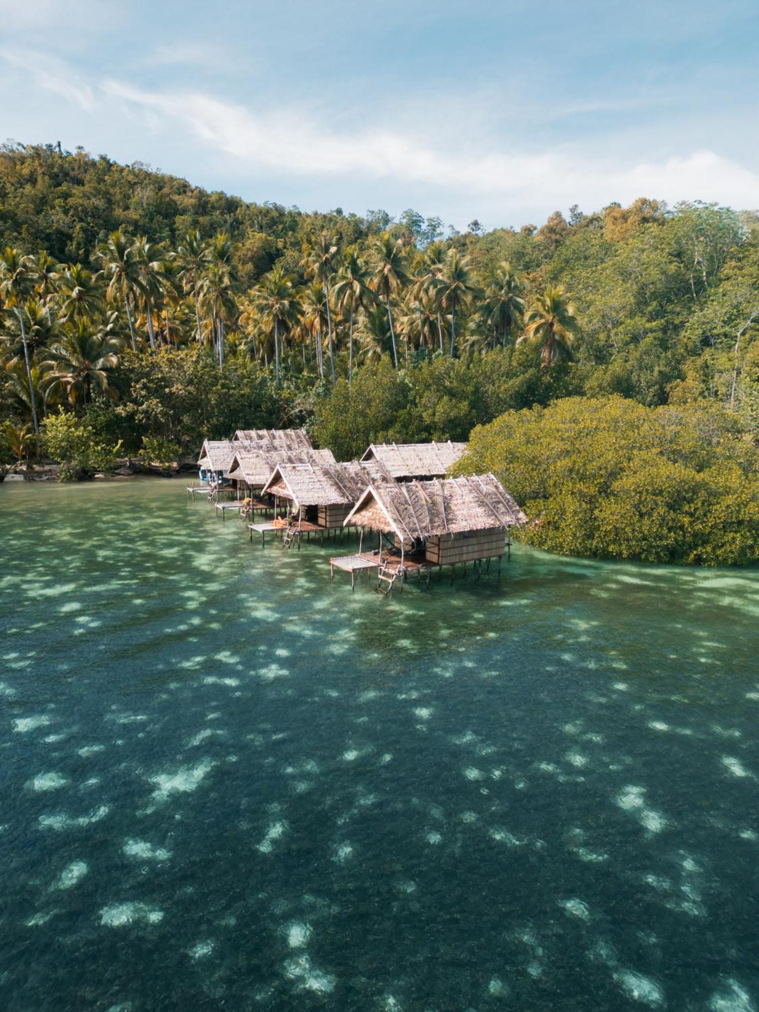 Mansuar Raja Ampat Bungalows Kri Luaran gambar