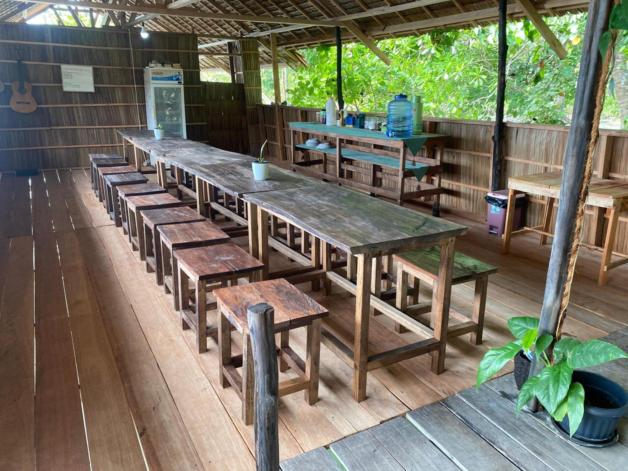 Mansuar Raja Ampat Bungalows Kri Luaran gambar